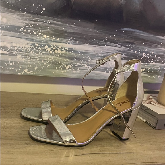 INC International Concepts Metallic Silver Heels - Picture 1 of 3